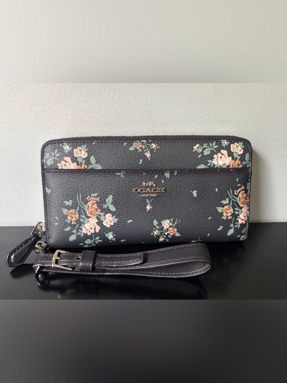 COACH Accordion Wallet Wristlet Rose Bouquet Floral Signature Canvas/ Leather